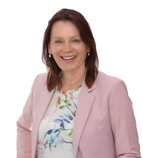 Dieses Bild zeigt die Praxismanagerin und Ehefrau Frau Silvia Misch